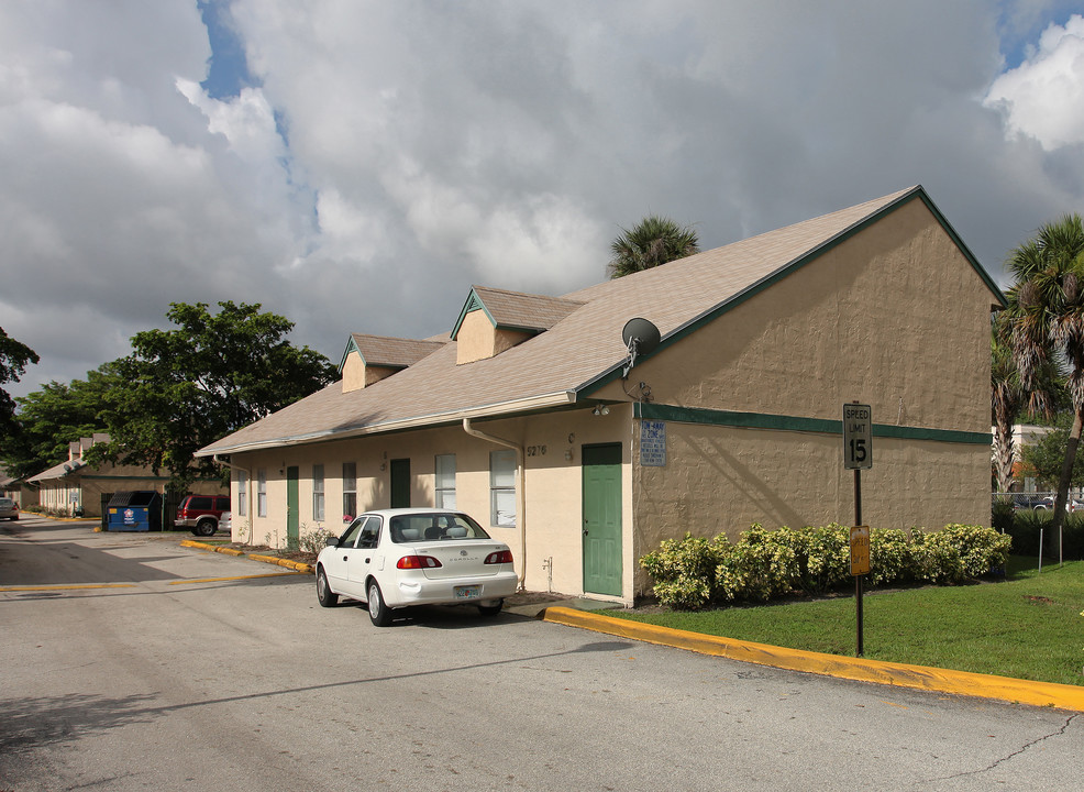 Pines On Stacy Apartment Homes in West Palm Beach, FL - Building Photo