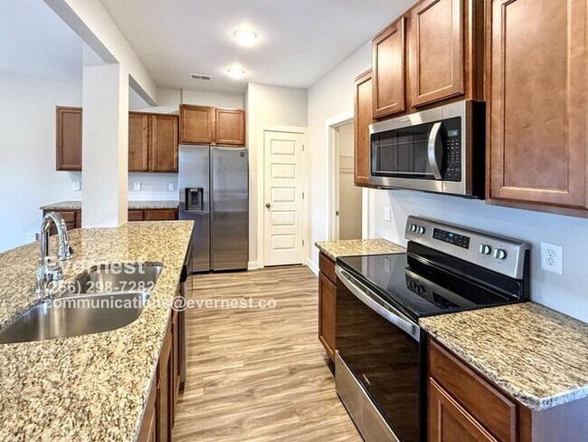 7205 Elmcroft Ave NW in Huntsville, AL - Building Photo - Building Photo