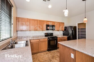 10041 Barengo Ave in Las Vegas, NV - Foto de edificio - Building Photo