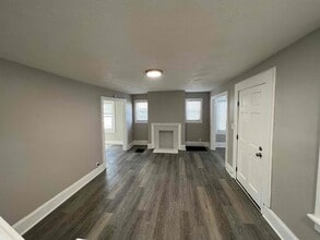 924 Bloomfield Ave in Akron, OH - Building Photo - Building Photo