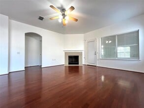 10909 Reliance Creek Dr in Austin, TX - Building Photo - Building Photo