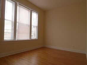 5626 N Broadway St, Unit 3 in Chicago, IL - Building Photo - Building Photo