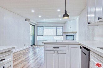 1115 14th St in Santa Monica, CA - Building Photo - Building Photo