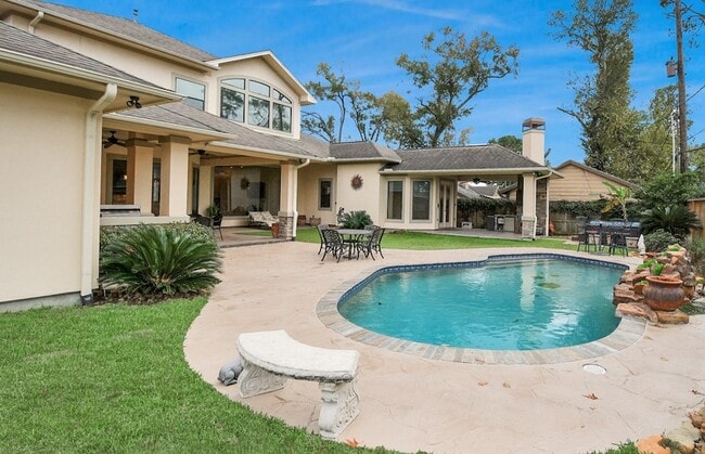 1611 Lynnview Dr in Houston, TX - Building Photo - Building Photo