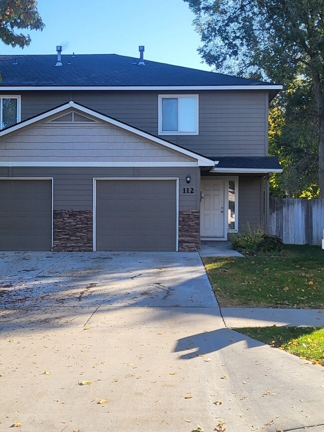 property at 112 Ivy St