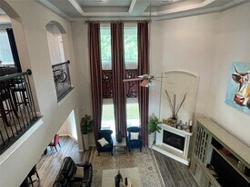 13236 Tracewood Hills Ln in Houston, TX - Building Photo