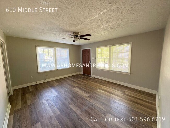 610 Middle St in North Little Rock, AR - Building Photo - Building Photo