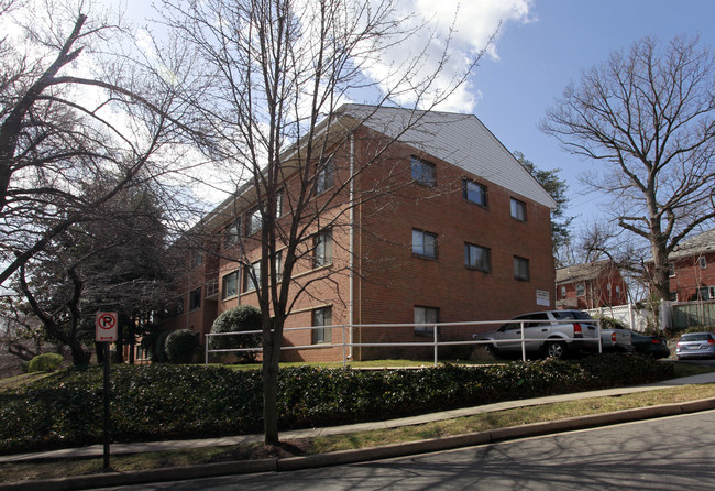 Scott Street Apartments in Arlington, VA - Building Photo - Building Photo