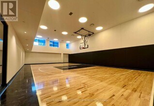 4015 The Exchange in Mississauga, ON - Building Photo - Building Photo