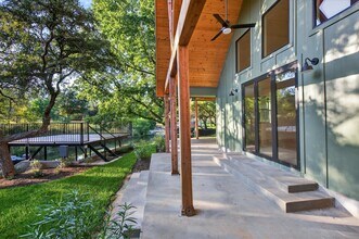 308 Mountain View in Sunrise Beach Village, TX - Building Photo - Building Photo