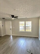 1956 Shawn Wayne Cir SE in Atlanta, GA - Building Photo - Building Photo