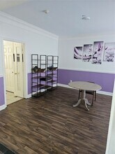 1211 Lark Ln in Richmond, TX - Foto de edificio - Building Photo