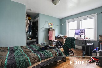 5 Granite St, Unit 1 in Cambridge, MA - Foto de edificio - Building Photo