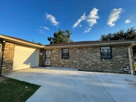 4172 Tulane Dr in Kenner, LA - Building Photo