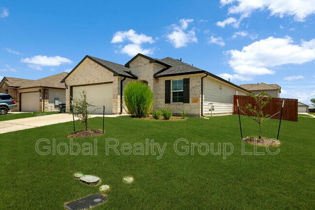 141 Duckhorn Pass in San Marcos, TX - Building Photo - Building Photo