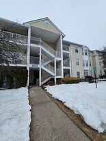 215 Rachel Ct in Franklin Township, NJ - Building Photo
