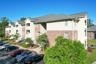 Summerville Garden Apartments in Summerville, SC - Building Photo