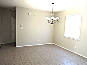 6101 Marsh Rail Dr in Denton, TX - Building Photo - Building Photo