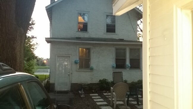 1094 11th Ave SE in Minneapolis, MN - Building Photo - Building Photo