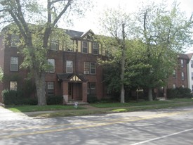 1000 Kenmore Ave in Buffalo, NY - Foto de edificio - Building Photo