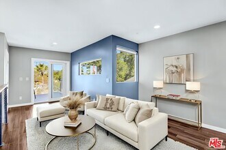 4255 Raynol St in Los Angeles, CA - Building Photo - Building Photo