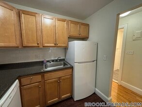 33 Lancaster Terrace in Brookline, MA - Building Photo - Building Photo