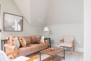 225 E Michigan St in Milwaukee, WI - Building Photo