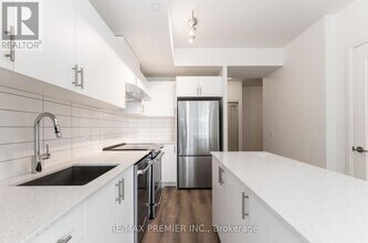 9000 Jane St in Vaughan, ON - Building Photo - Building Photo