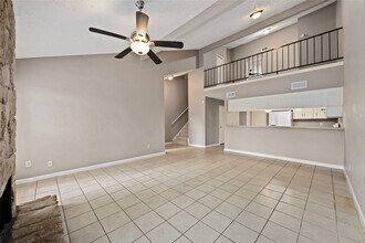 12238 Wild Pine Dr in Houston, TX - Building Photo - Building Photo