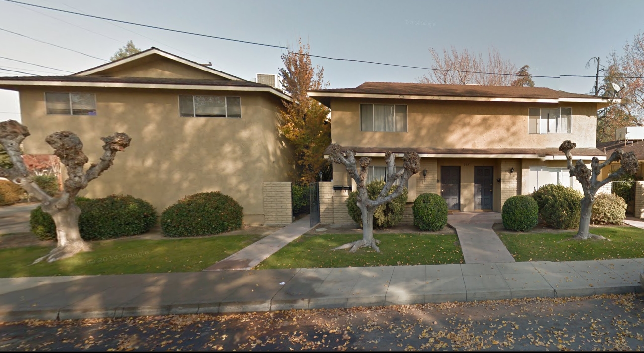 1800 Alta Vista Dr in Bakersfield, CA - Foto de edificio