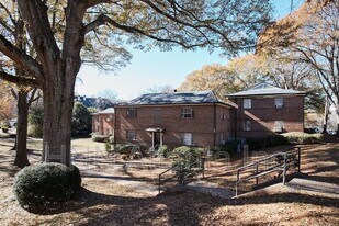 1347 Briarwood Dr NE in Atlanta, GA - Building Photo