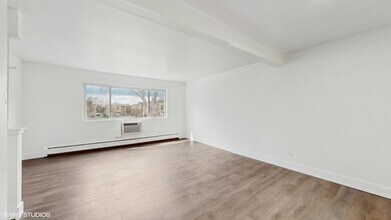 10382 Michael Todd Terrace in Glenview, IL - Building Photo - Building Photo
