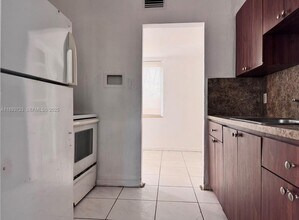 550 NW 118th St in Miami, FL - Building Photo - Building Photo