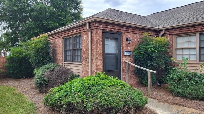 property at 1005 N Elm St
