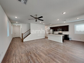 3337 Blodwen St in Las Vegas, NV - Foto de edificio - Building Photo