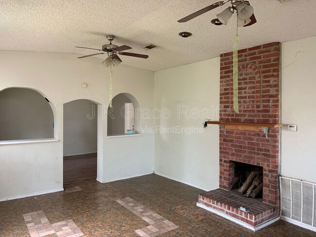 1914 Webster Ave in Waco, TX - Building Photo - Building Photo