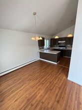 1911 Congress Cir, Unit C in Anchorage, AK - Building Photo - Building Photo