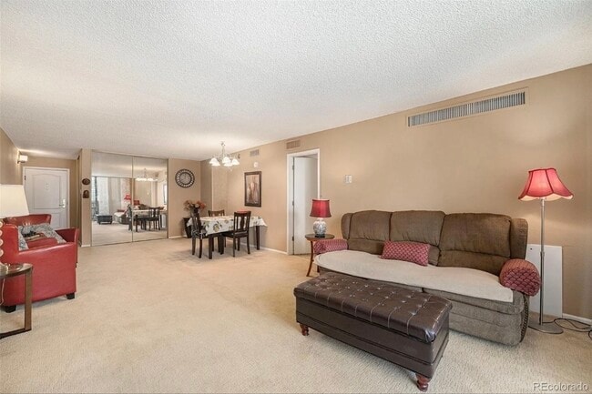 1020 15th St, Unit 10G in Denver, CO - Foto de edificio - Building Photo