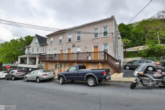 605 Ridge St in Bethlehem, PA - Building Photo - Building Photo