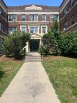8 Walnut St, Unit Everett condo heat includ in Everett, MA - Building Photo