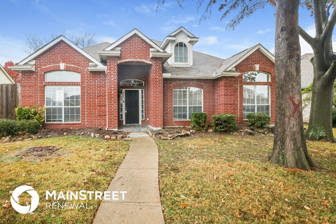 8205 Lake Bend Dr in Rowlett, TX - Building Photo