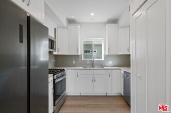 2336 Westwood Blvd in Los Angeles, CA - Building Photo - Building Photo