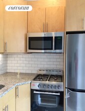 19 E 93rd St in New York, NY - Building Photo - Building Photo