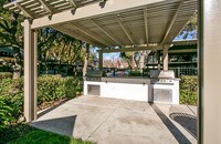 Building Photo - Falls at Arden Apartamentos in Sacramento, California