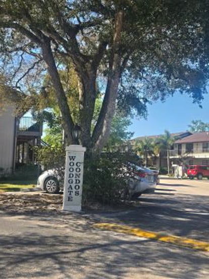 5296 Treetops Dr, Unit 5296 in Naples, FL - Building Photo - Building Photo