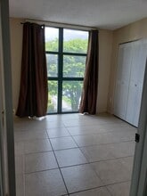 11750 SW 18th St, Unit 403-1 in Miami, FL - Building Photo - Building Photo