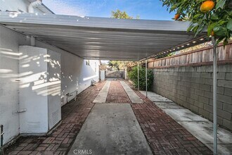 6059 Vantage Ave, Unit F2032-101 in Los Angeles, CA - Building Photo - Building Photo