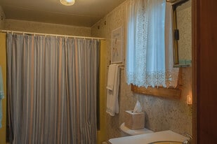 3 W Rd in Sandwich, MA - Building Photo