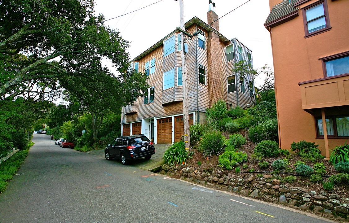 115 Harrison Ave in Sausalito, CA - Foto de edificio