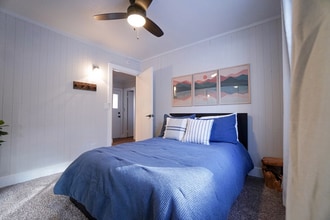 405 Holmes Ln in Big Bear, CA - Building Photo - Building Photo